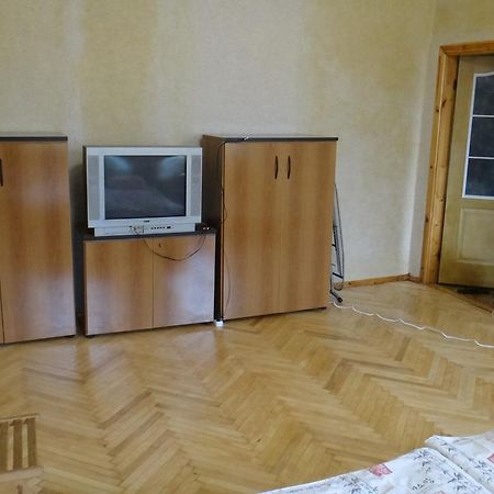 Apartment Near The Central Railway Station Kijev Kültér fotó
