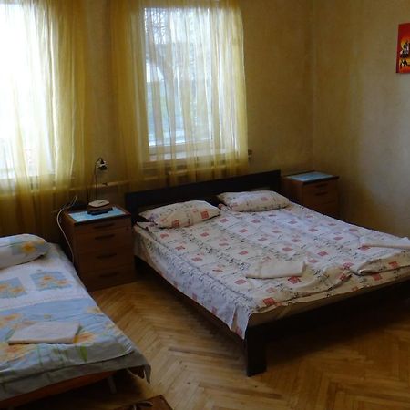 Apartment Near The Central Railway Station Kijev Kültér fotó